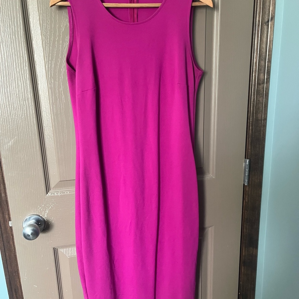 Elegant Magenta Sleeveless Dress